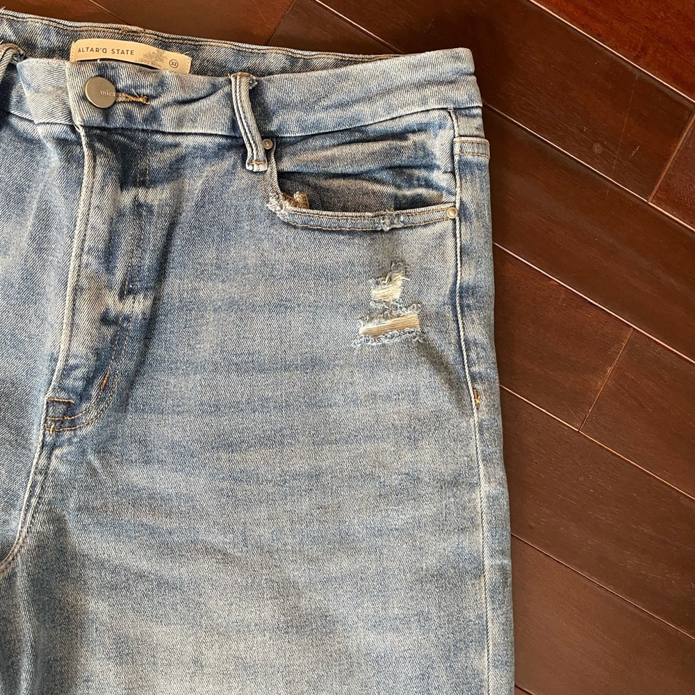 Altar’d State Mica Distressed Raw Hem Wide Leg Light Blue Women’s Jeans 32 - Picture 14 of 15